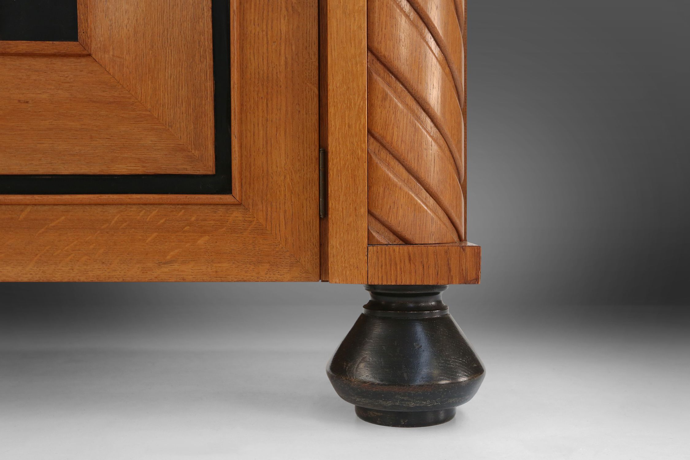 Late Art Deco Display Cabinet in Oak, Belgium 1940sthumbnail